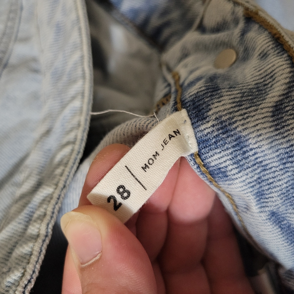 Women's pacsun mom jeans size 28 or 6 - Picture 4 of 4